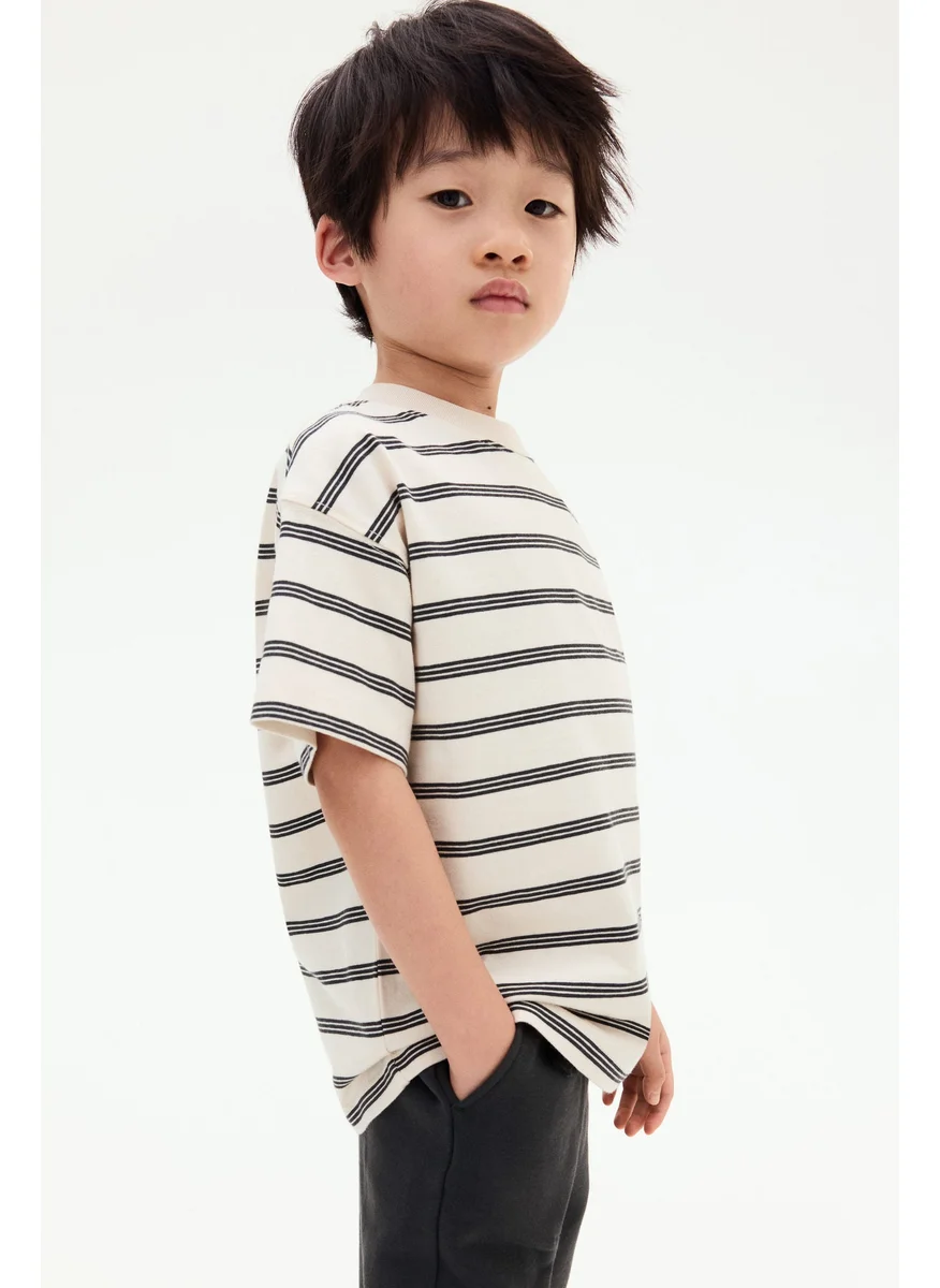 اتش اند ام 2-Piece T-Shirt And Shorts Set