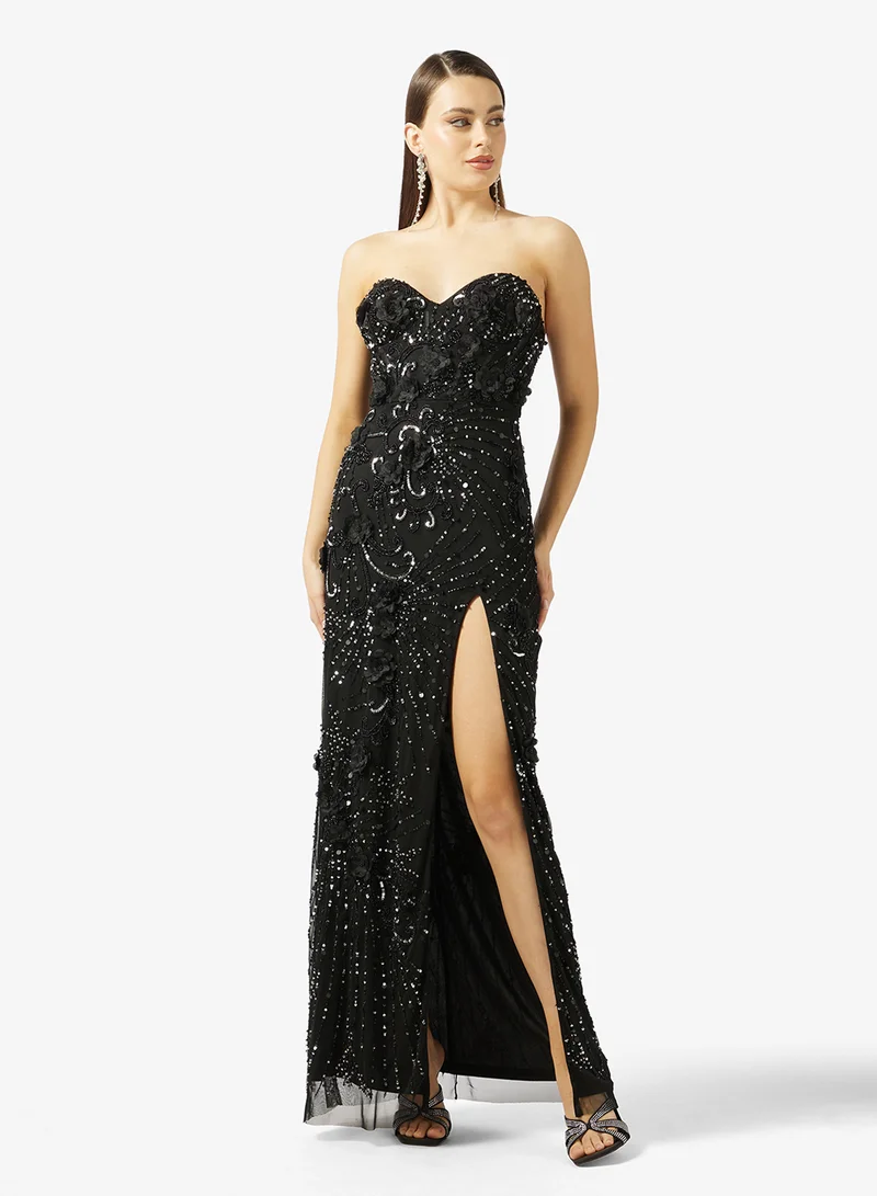 نمشي x فستان سهرة مزين بالخرز بياقة على شكل قلب