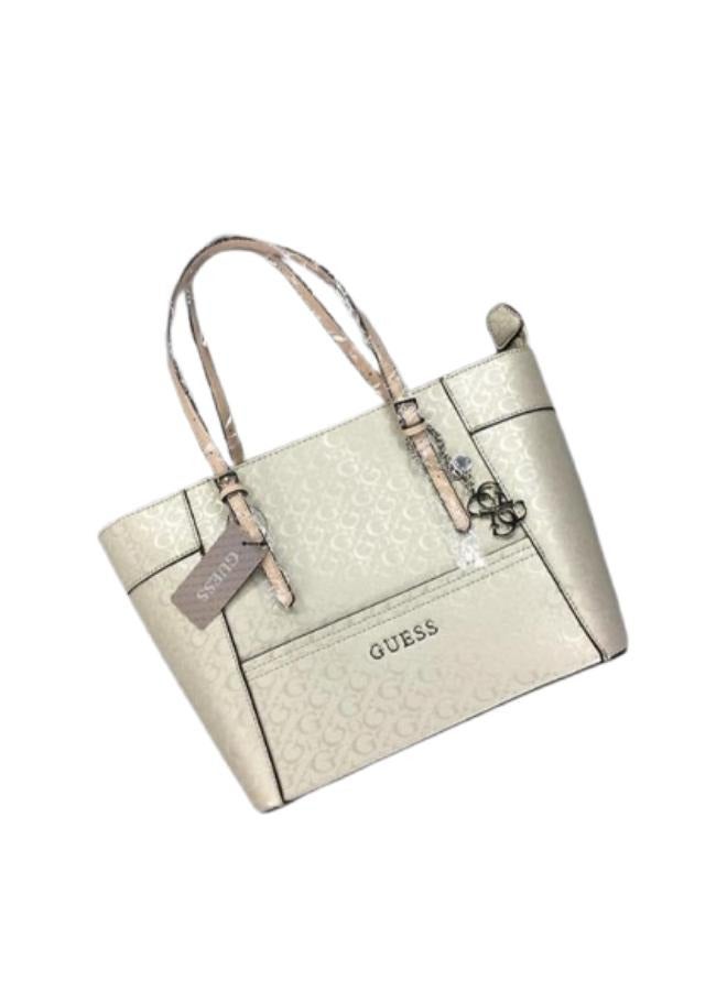 GUESS A distinctive Guess bag for women  - Image 3