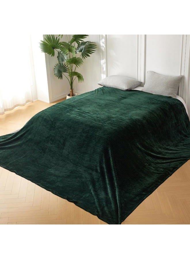 cOOva Cozy Soft Seamless Big Blanket Oversized 120x120 Inches,350GSM Luxury Jacquard Extra Large Family Blanket,Lightweight Plush Warm for Bedding and Traveling Camping Gift,Forest Green - Image 3