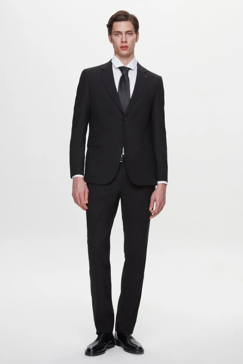 D'S DAMAT Ds Damat Regular Fit Black Plain Travel Suit