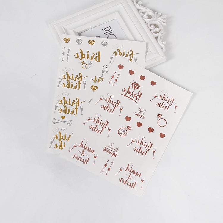 تاتو العروس والعريس الجديد عبر الحدود بتصميم فضي وردي ذهبي قطعة واحدة - Image 3