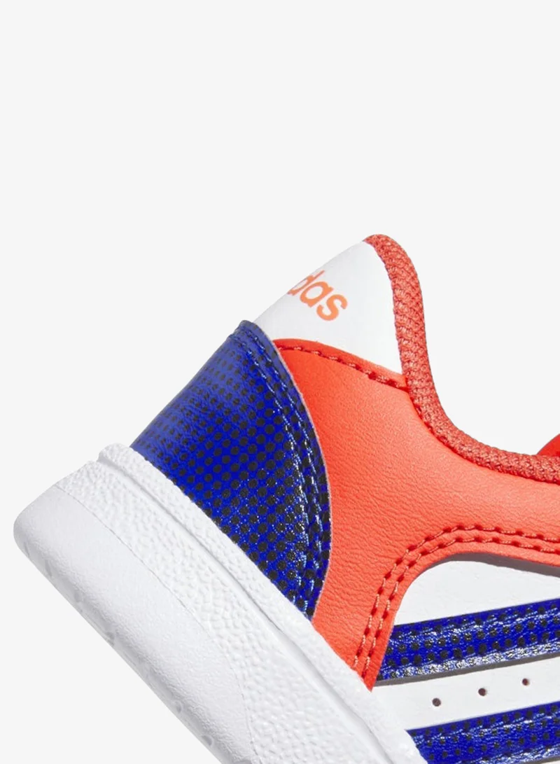 adidas أحذية كرة سلة برتقالية للأطفال