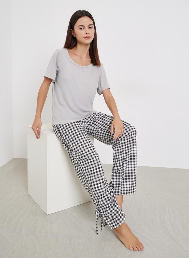 Styli Texture Round Neck T-Shirt and Pyjama Set - Image 1