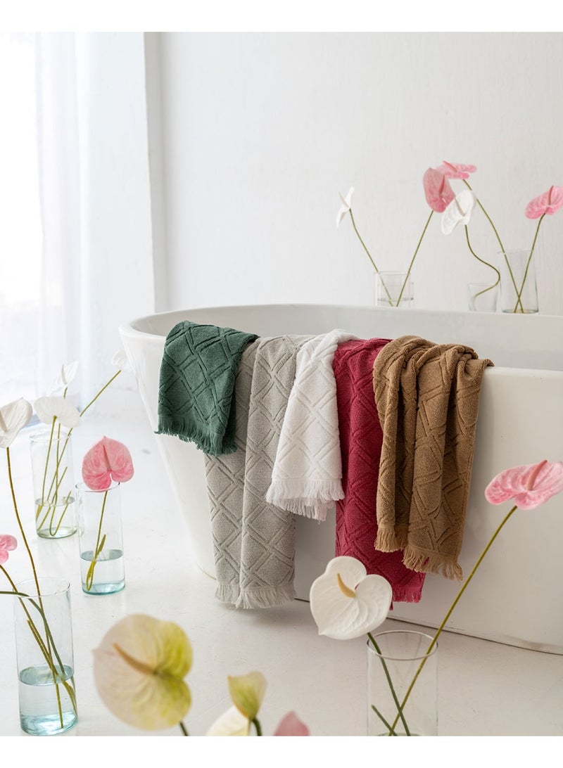 More cottons Delight Jacquard Towel 600GSM 50*100 cm  - Image 2