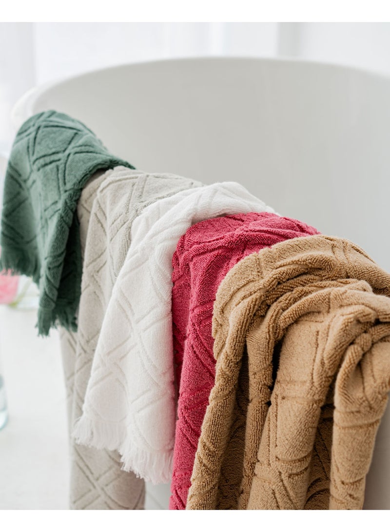 More cottons Delight Jacquard Towel 600GSM 50*100 cm  - Image 4