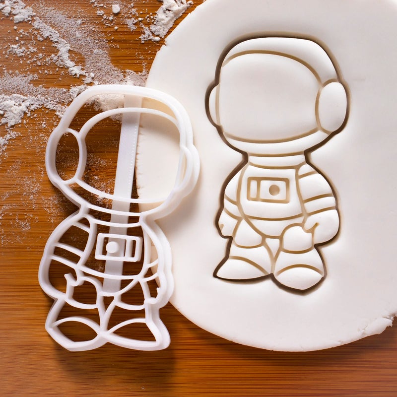 Bakerlogy Set of 3 Space theme cookie cutters (Designs: Astronaut, Rocket and Earth), 3 pieces - Bakerlogy - Image 4