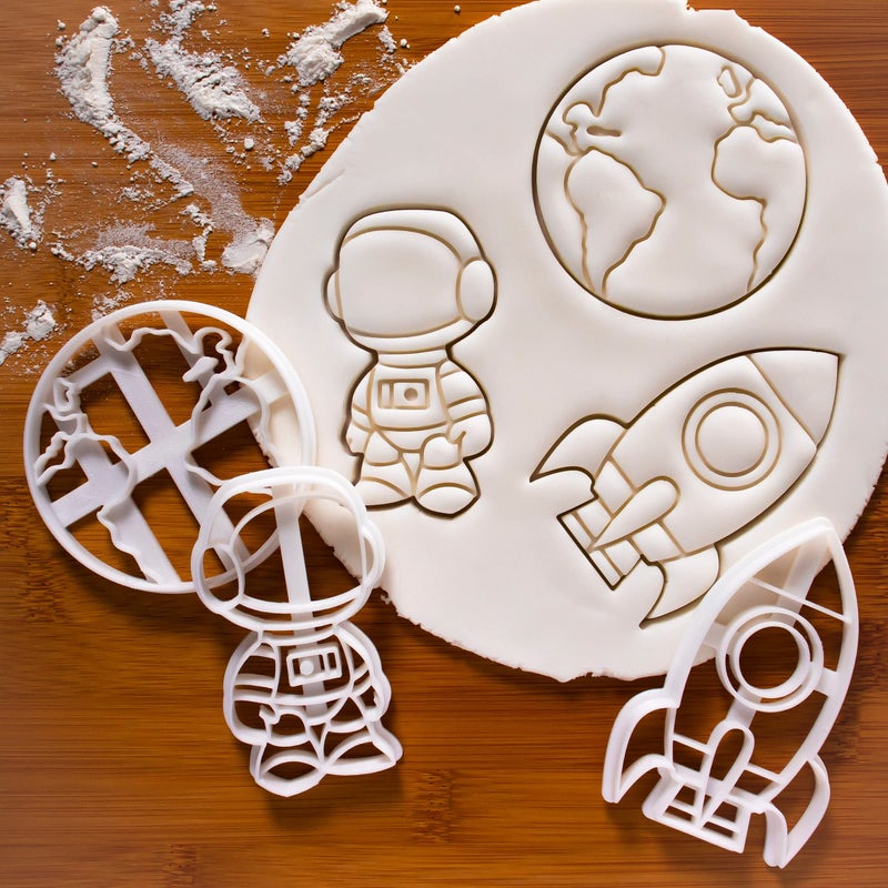Bakerlogy Set of 3 Space theme cookie cutters (Designs: Astronaut, Rocket and Earth), 3 pieces - Bakerlogy - Image 2