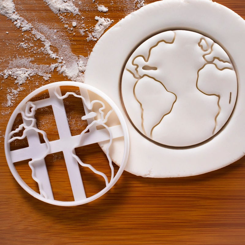 Bakerlogy Set of 3 Space theme cookie cutters (Designs: Astronaut, Rocket and Earth), 3 pieces - Bakerlogy - Image 5