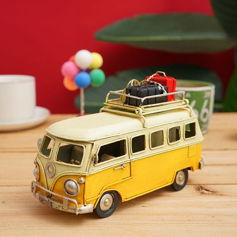 Vintage Iron Art Car Model Child Room Photography Prop Lotus color yellow pen container 