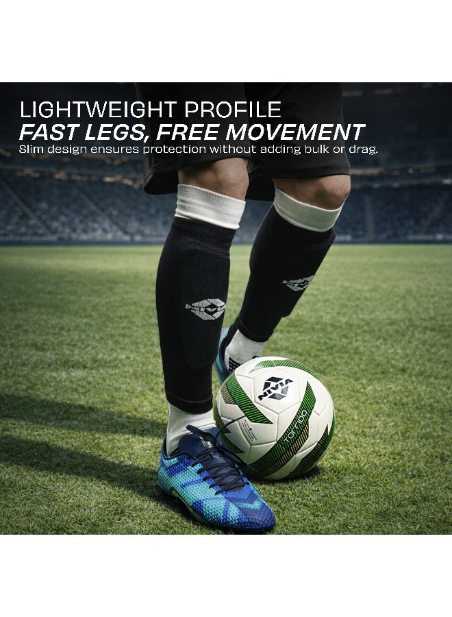 نيفيا واقيات ساق كلاسيكية بأكمام للشباب والكبار، مناسبة لمباريات كرة القدم والتدريب وكرة السلة والبيسبول وركوب الدراجات، واقي ساق خفيف الوزن وجيد التهوية بأكمام من الليكرا (مقاس كبير) - Image 4