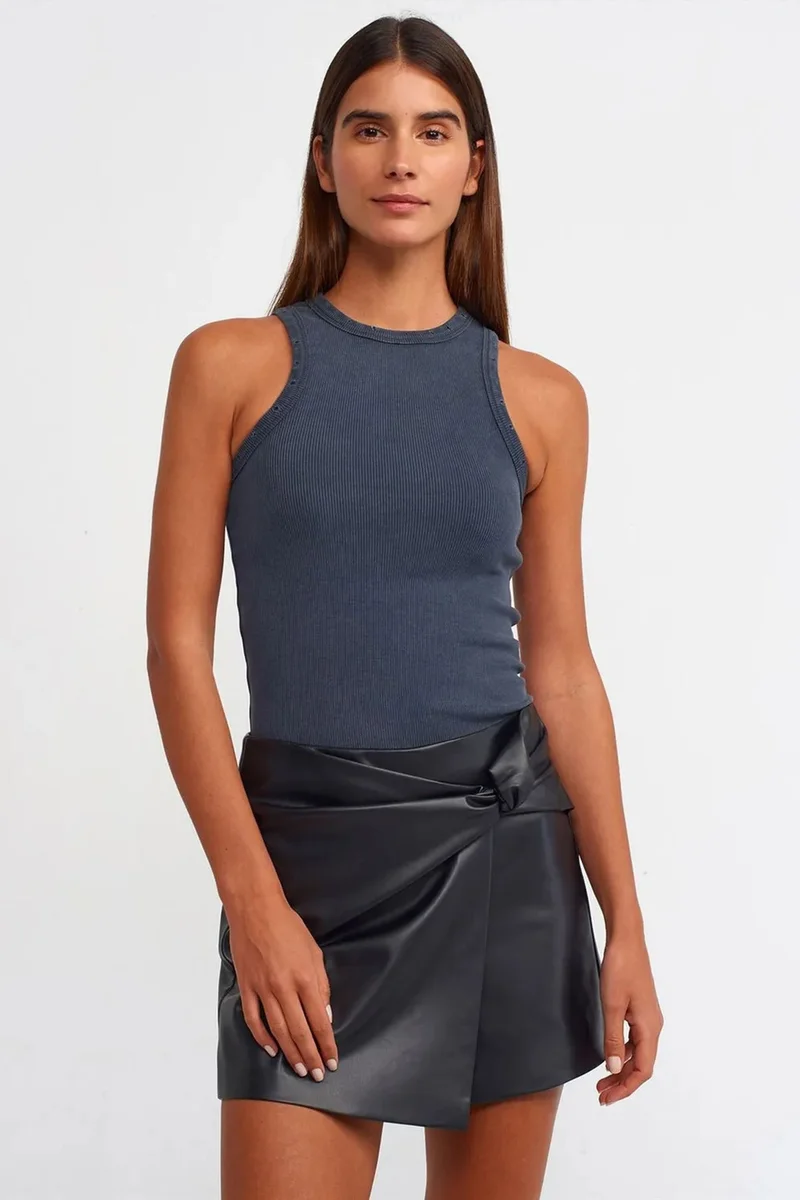 DILVIN Sleeveless Ribbed Knit Blouse