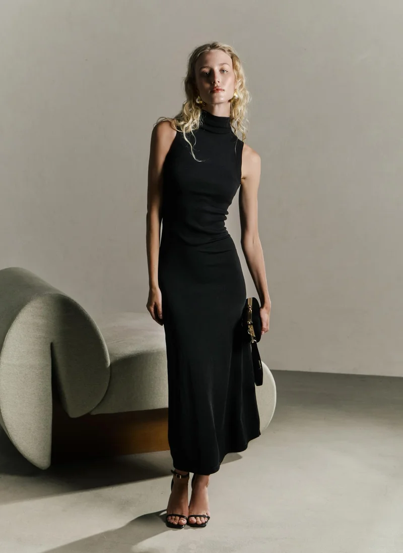 Lichi Sleeveless fitted maxi dress