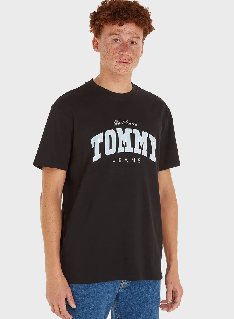 TOMMY JEANS Logo Crew Neck T-Shirt
