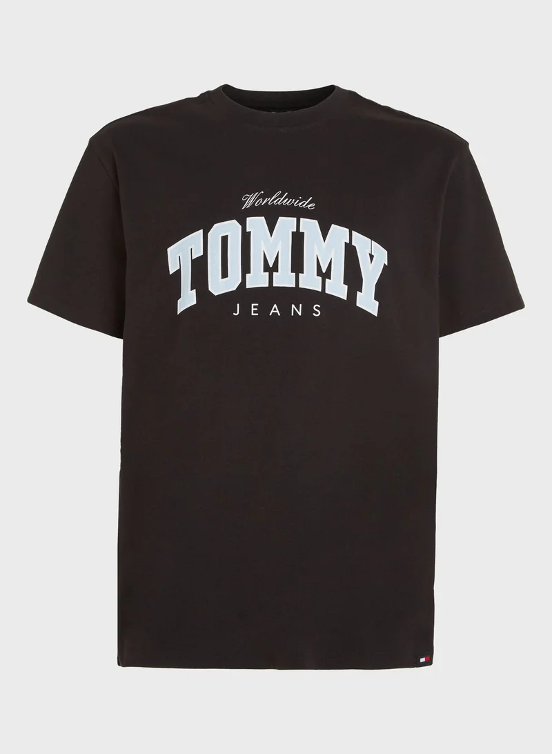 TOMMY JEANS Logo Crew Neck T-Shirt