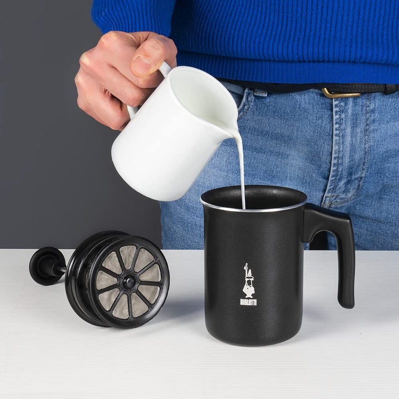 BIALeTTI Bialetti 00AGR395 Tutto Crema Milk Frother, (6 Cup), 23 oz (1 L), Black  - Image 4