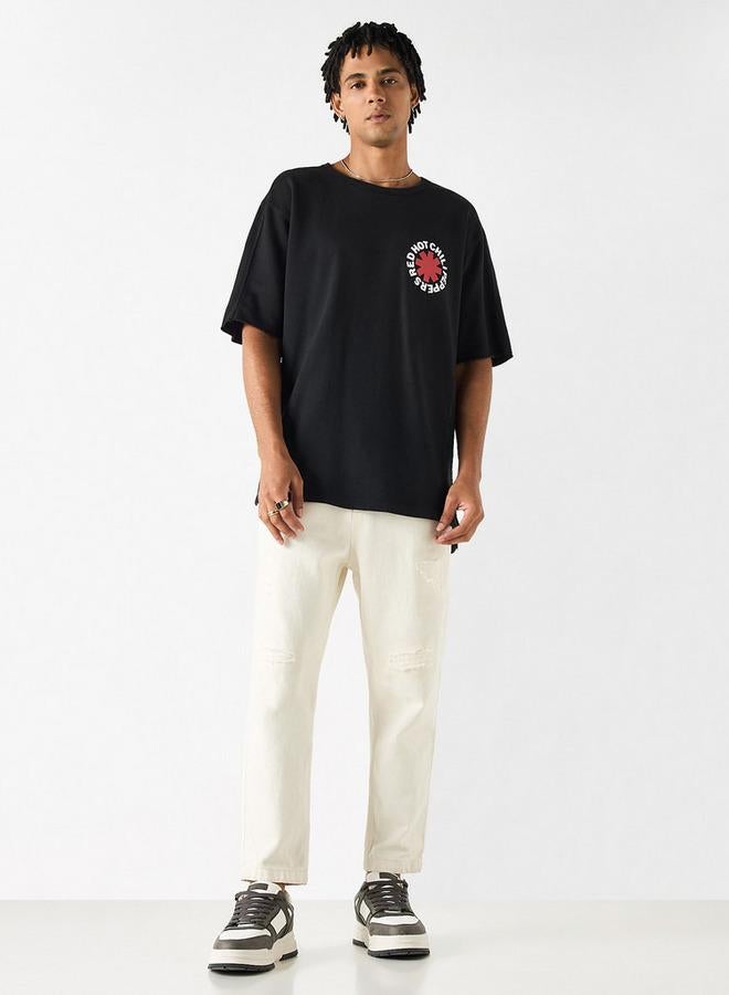 اس بي كاركترز تيشيرت بِياقة ضيقة وأكمام قصيرة وطبعات تايبوجرافيك - Image 2