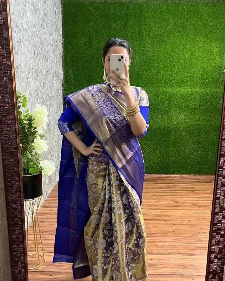 SGF11- Women's Kanjivaram Soft Silk Handloom Saree Pure Golden Zari With Blouse Piece (Blue) - Image 4