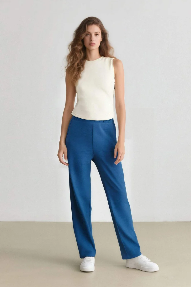 ديفاكتو Straight Fit Aerobin Trousers