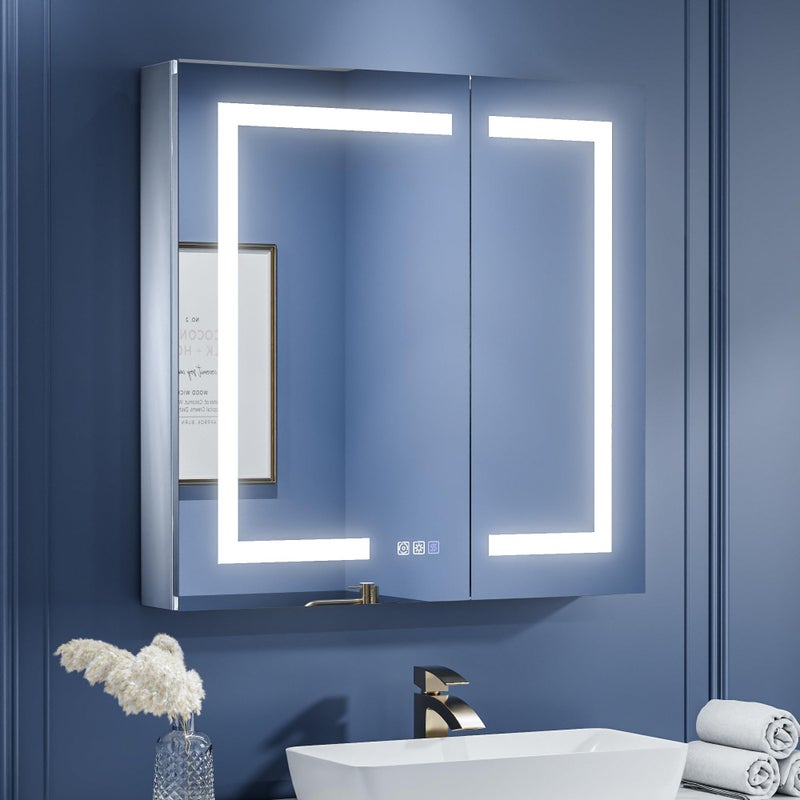 خزانة دواء مضاءة LED للحمام مع مرآة 30 × 30 بوصة مثبتة أو سطحية خزانة دواء LED مضادة للضباب مع تدرج سطوع غير محدود تغيير درجة حرارة اللون 2 مخرج رفوف تخزين