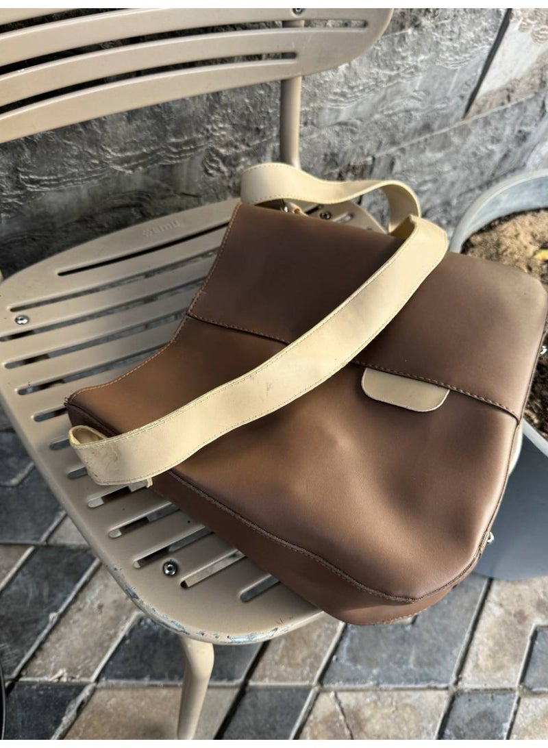 Chic Faux Leather Women's Crossbody Bag - Brown - Image 1