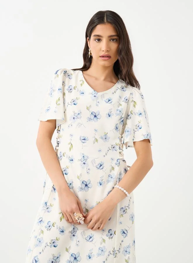 Styli Styli All-Over Printed Side Tie Detail Midi Dress