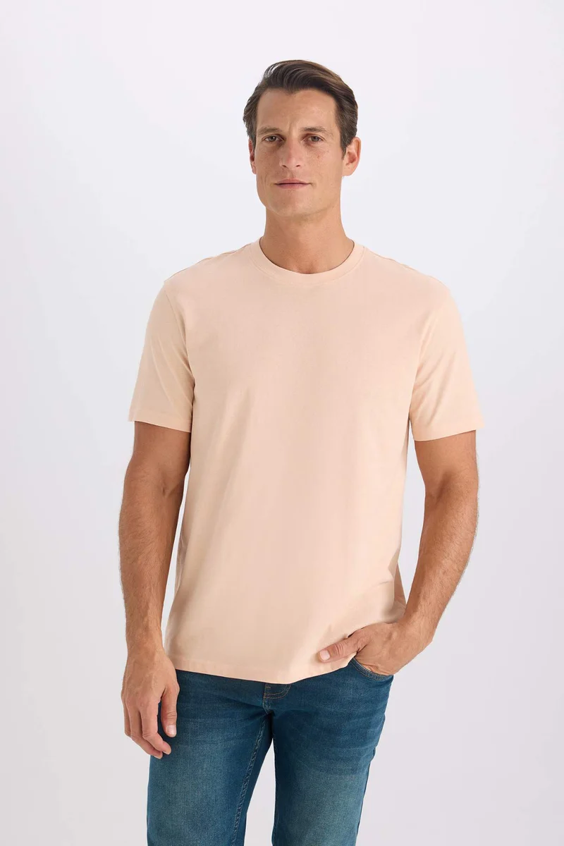 ديفاكتو New Regular Fit Crew Neck Short Sleeve T-Shirt