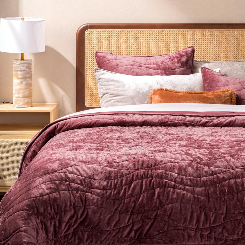 EverGrace Luxury Velvet Quilt King Size, Ultra Soft Wave Crushed Velvet Bedding Set, Lightweight Quilted Comforter Set for All Season, Oversized Bedspread Coverlet with 2 Shams, Burgundy - Image 5