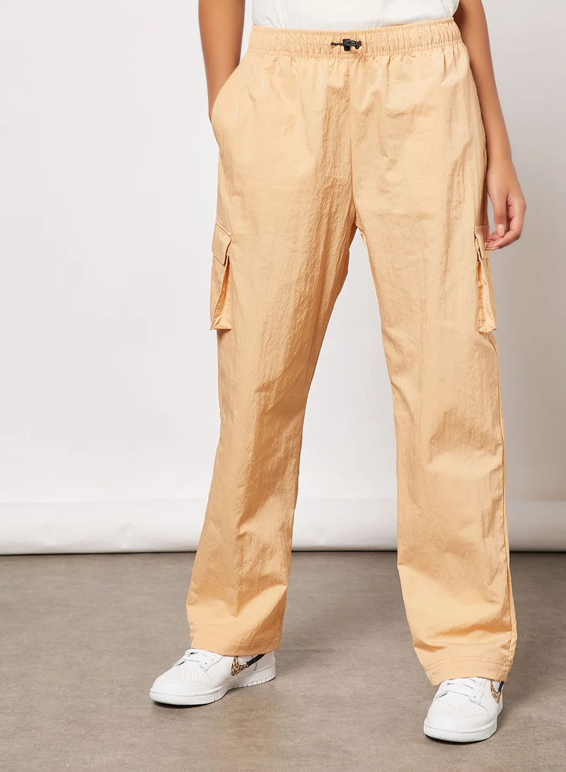 Nike NSW Essential High-Rise Cargo Pants