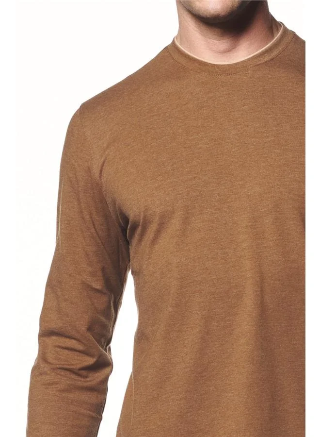 Liwali Long-sleeve T-Shirt with Contrast Details.
