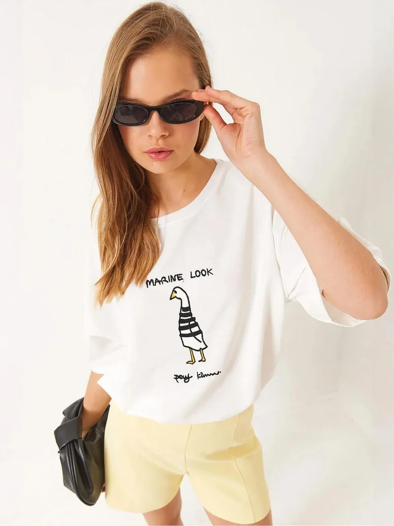 Bianco Lucci LUCCI Oversized Crew Neck T-Shirt