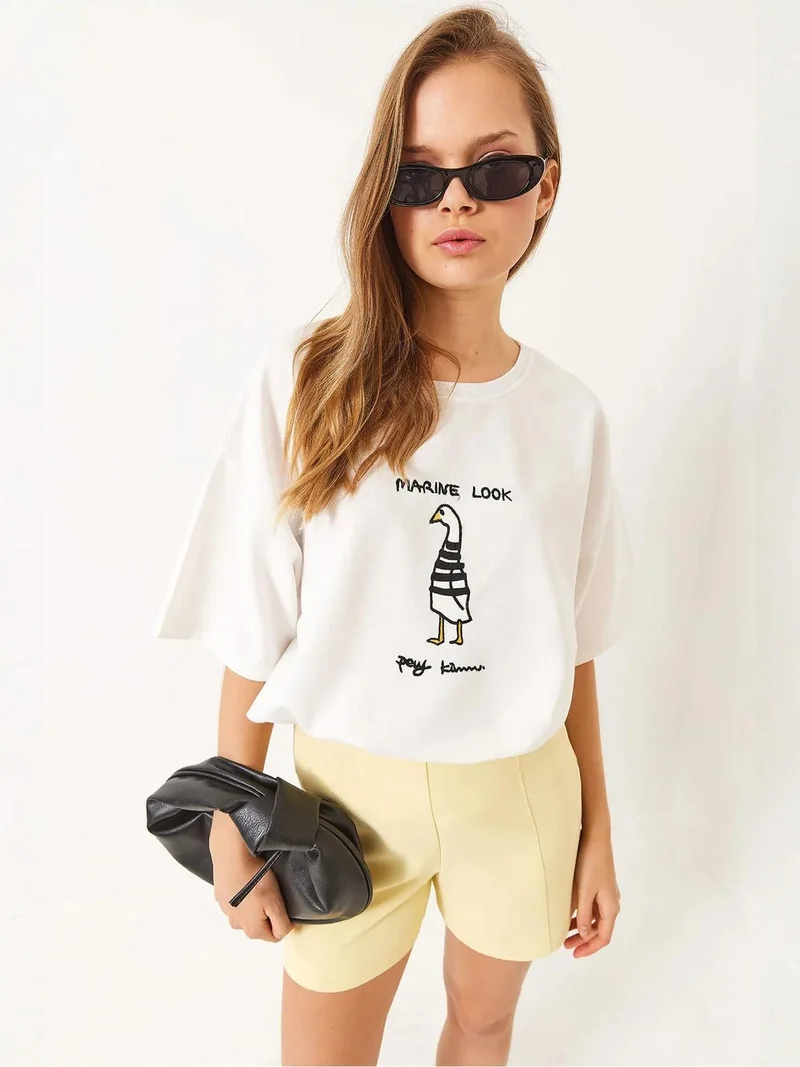 Bianco Lucci LUCCI Oversized Crew Neck T-Shirt