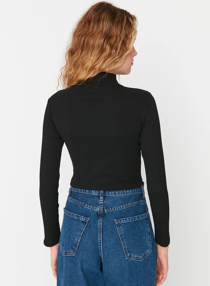 trendyol High Neck Riibbed Crop Top