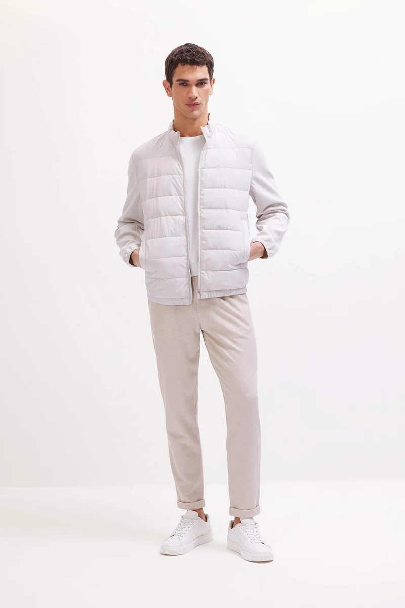 ديفاكتو Slim Fit Stand Collar Elastic and Zippered Waterproof Jacket