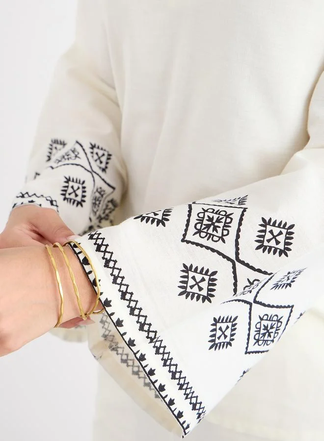 Styli Styli Cream Border Print Notch Neck Top and Pants Co-Ords