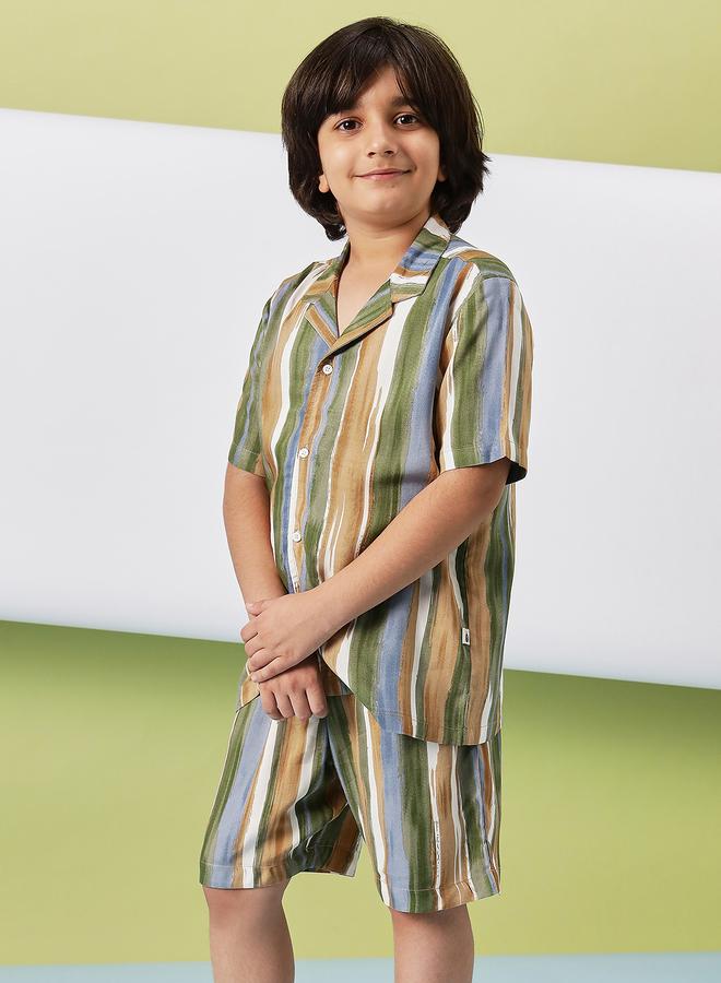 ستايلو بج طقم قميص وشورت بطبعة خطوط وياقة ستايلو باغ - Image 3