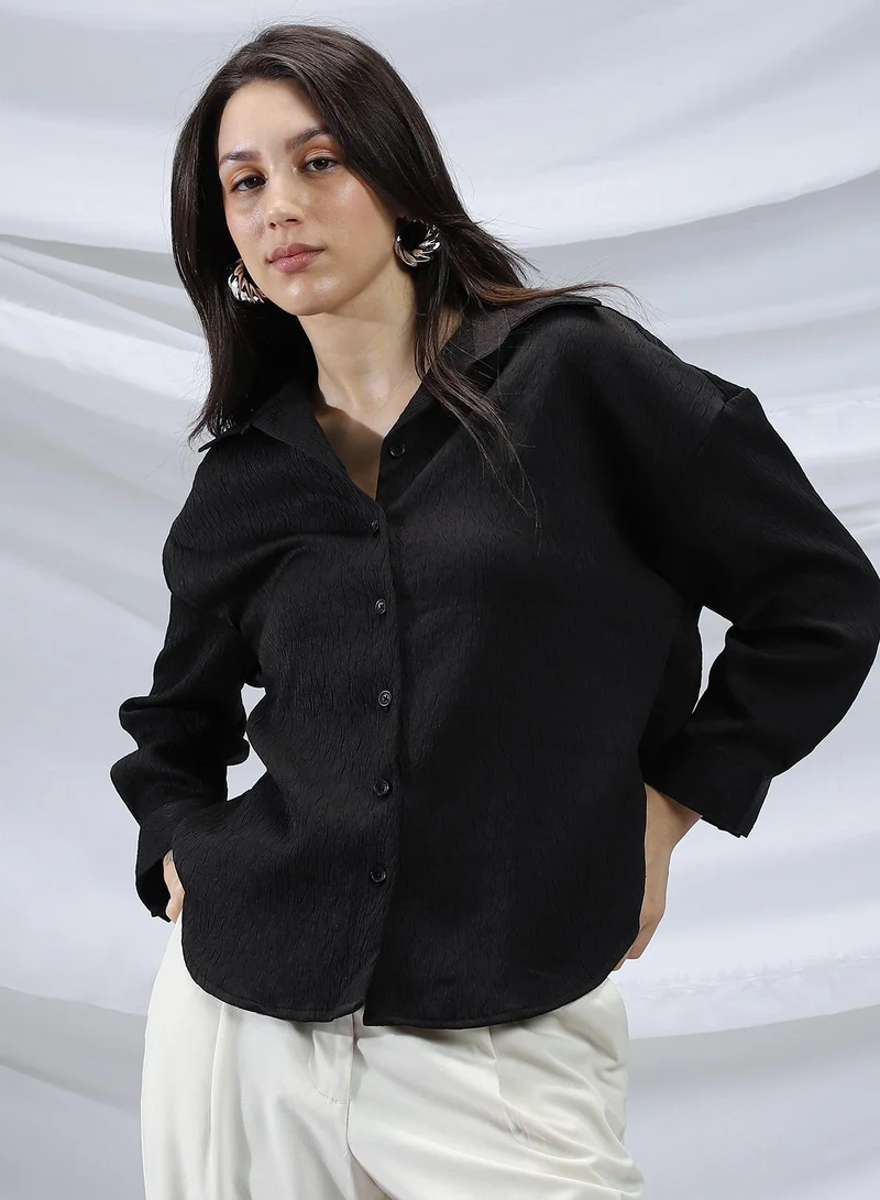 Campus Sutra Campus Sutra Women's Onyx Black Abstract-Tactile Relaxed Shirt For Casual Wear | Spread Collar | Long Cuffed Sleeves | Button Closure | Shirt Crafted With Comfort Fit For Everyday Wear