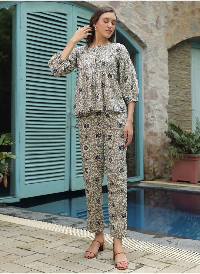 sanskrutihomes All-Over Print Balloon Sleeve Top and Trousers Co-Ords by Styli  - Image 4