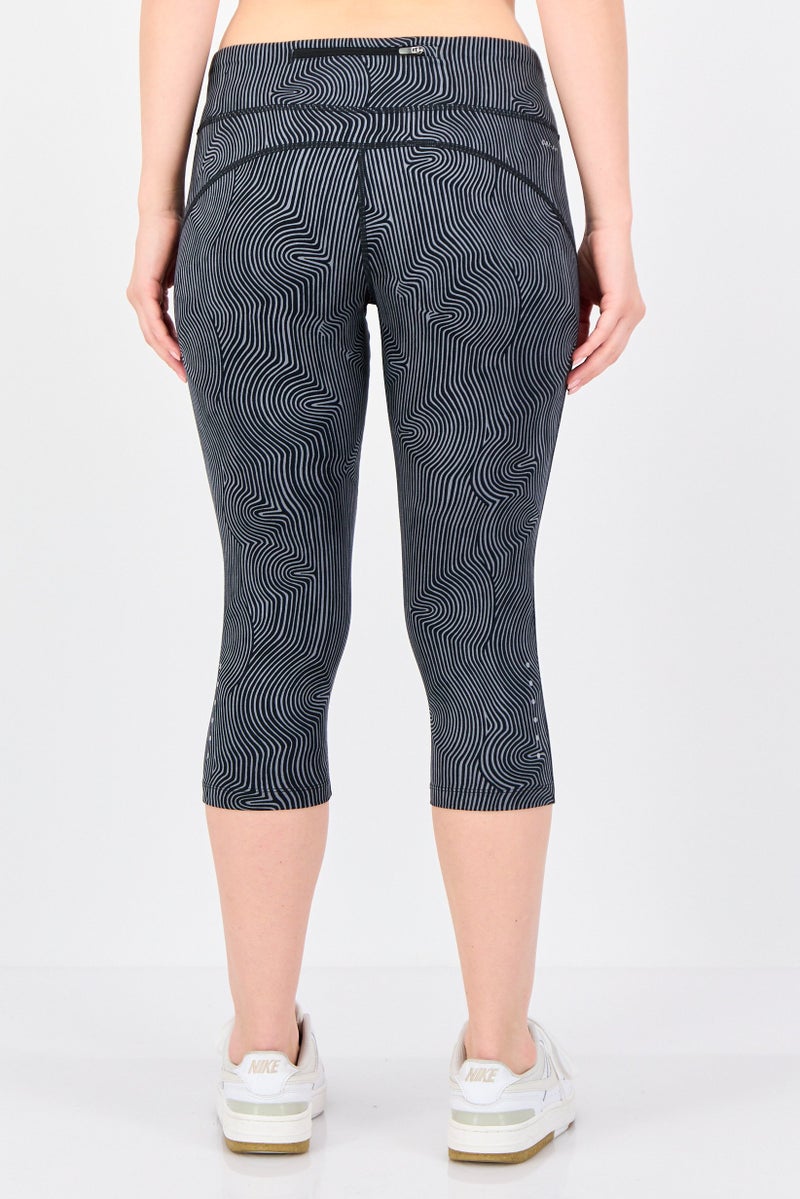 Nike Women Tight Fit Training 3/4 Leggings, Multicolor - Image 2