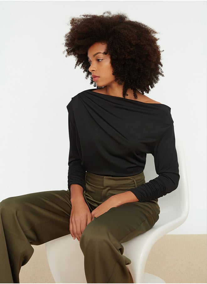 Blouse - Black - Regular fit