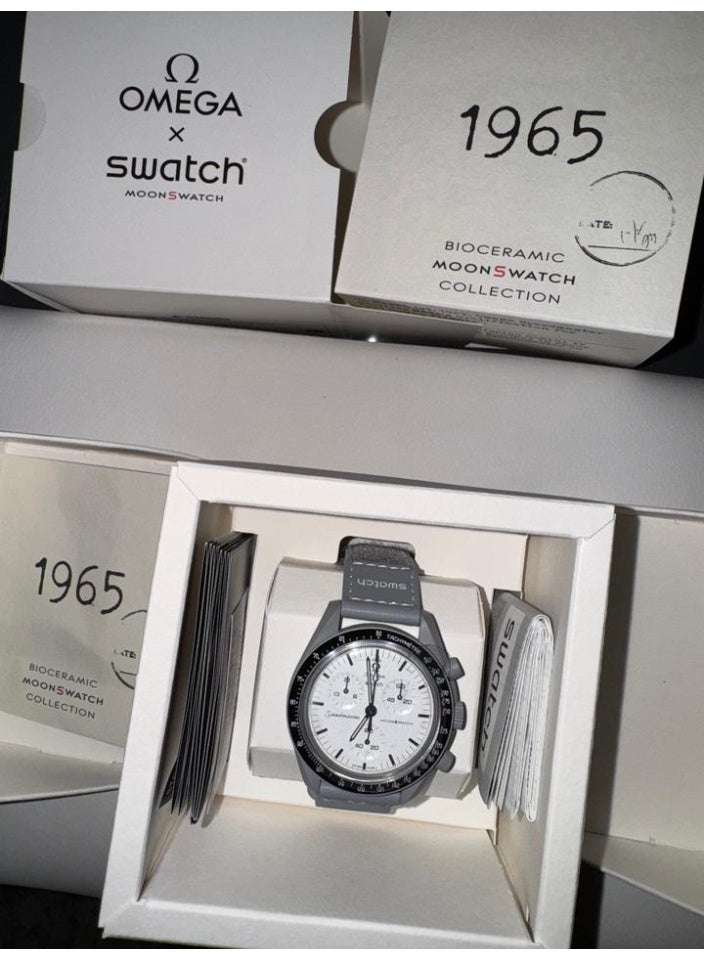 سواتش ساعة OMEGA x Swatch SO33M106 MoonSwatch Speedmaster - كوارتز تناظرية من مادة "بيوسيراميك" (Bioceramic) - لون أبيض - Image 2