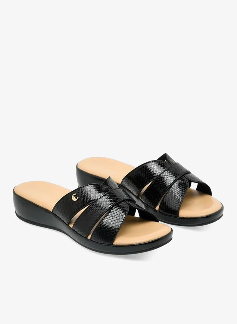 لو كونفورت Women Textured Cross Strap Sandals