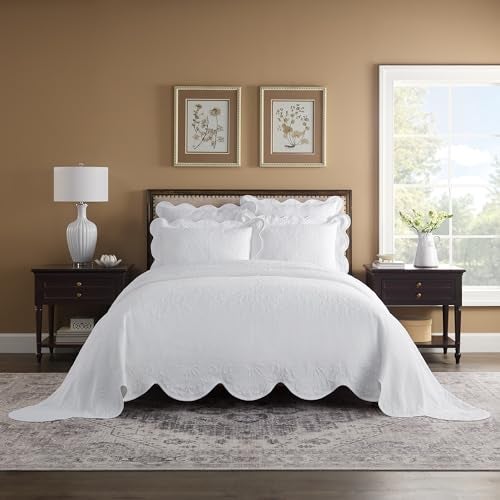 Historic Charleston Charleston Estate Modern Farmhouse Floral Matelasse Bedspread with Scalloped Edges 100 Cotton Breathable Bedding KingCal King White Floral - Image 3