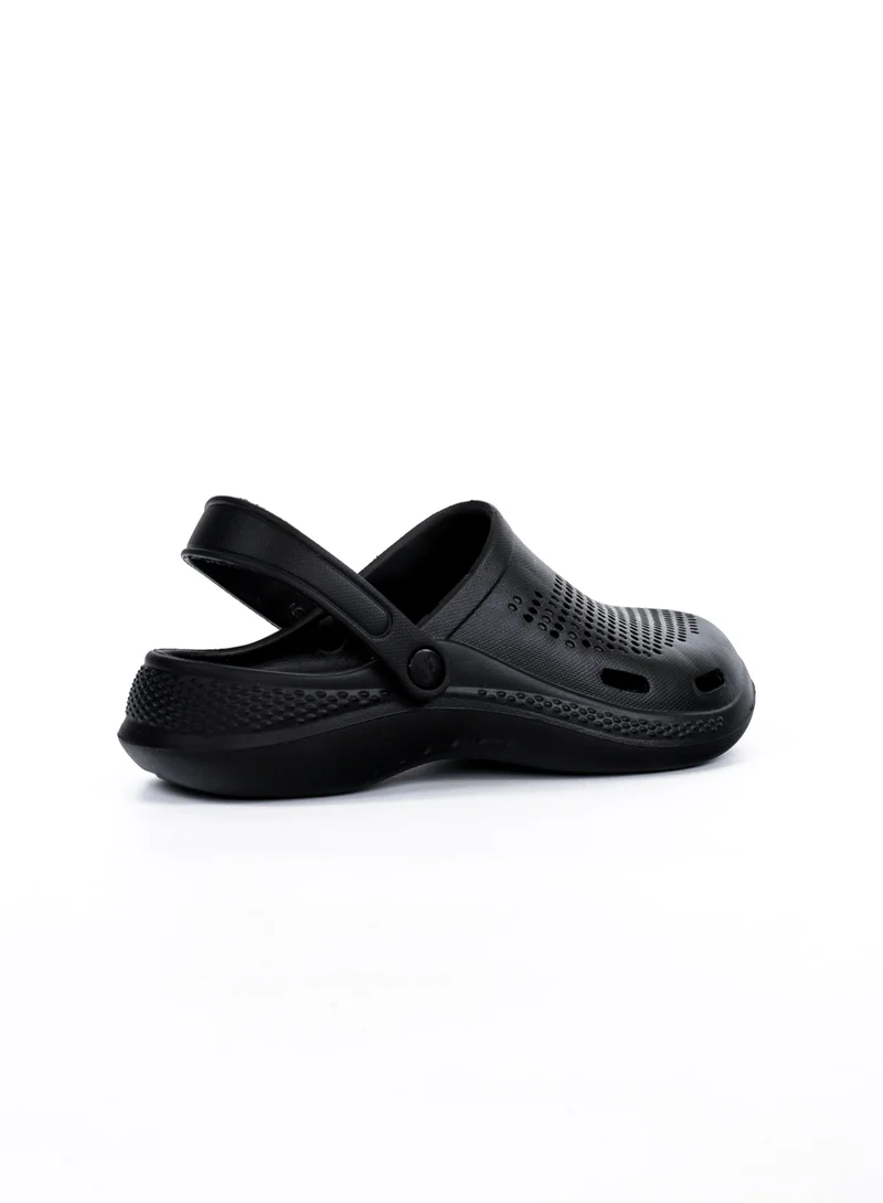 Bata Casual Textured Clogs