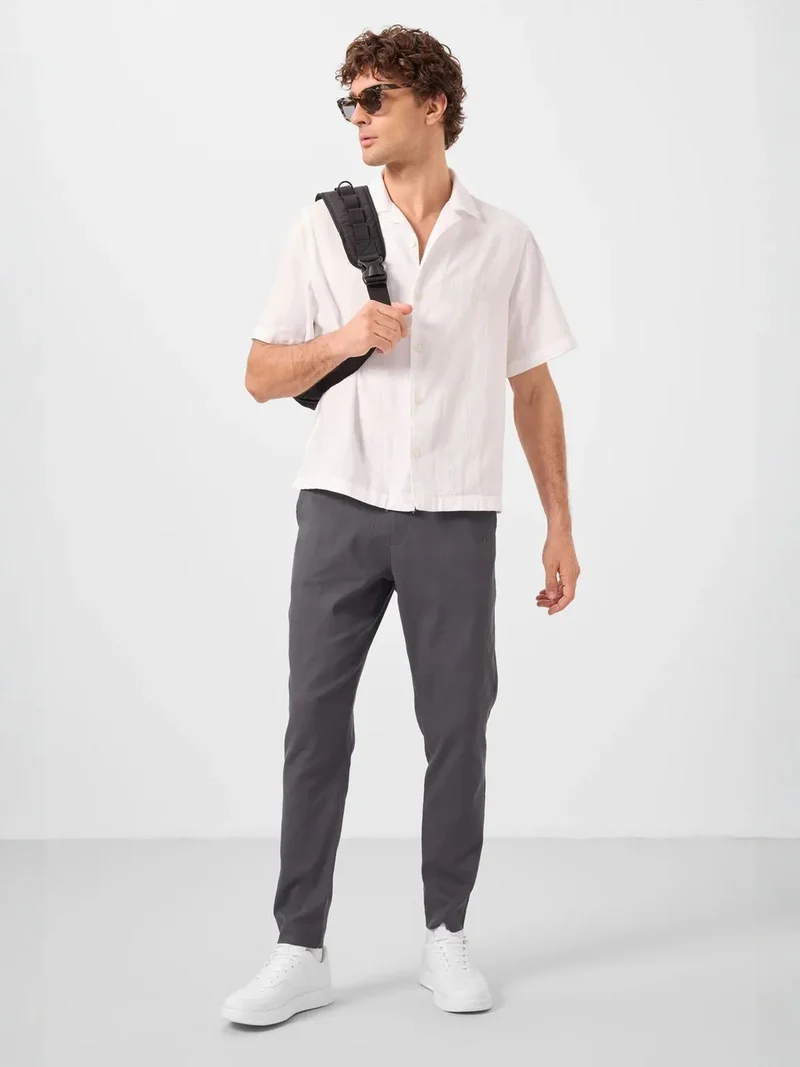 تومي لايف TOMMY Men's Straight-Leg Gabardine Chinos