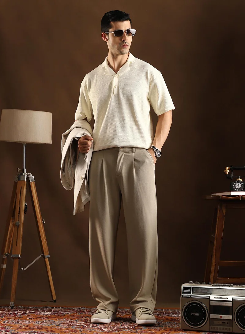 كامبوس سوترا Campus Sutra Men's Peanut Beige Micro-Waffle Cuffed Trousers For Casual Wear | Mid-Rise | Straight Fit | Button Closure | Trousers Crafted With Comfort Fit For Everyday Wear