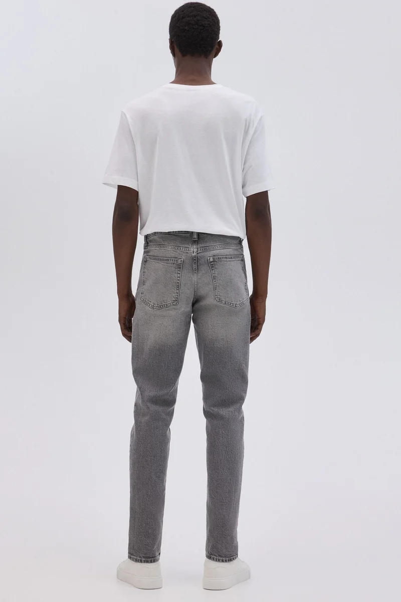H&M Regular Tapered Jeans