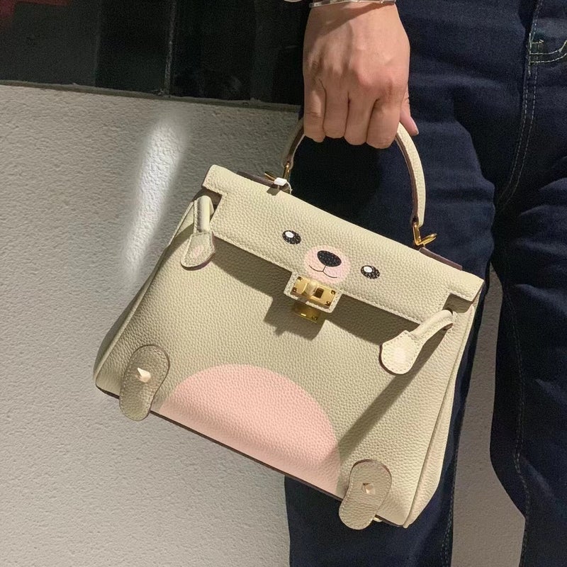 First Layer Cowhide Spoof Cartoon Smiley Face Graffiti Kelly Bag Panda Bag Leather Portable Messenger Bag - Image 3