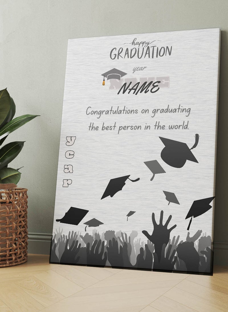 لوحة كانفاس على إطار خشبي للتهنئة بالتخرج باسم الخريج قابل للتخصيص مع سنة التخرج وتصميم أفضل شخص في العالم - Image 3
