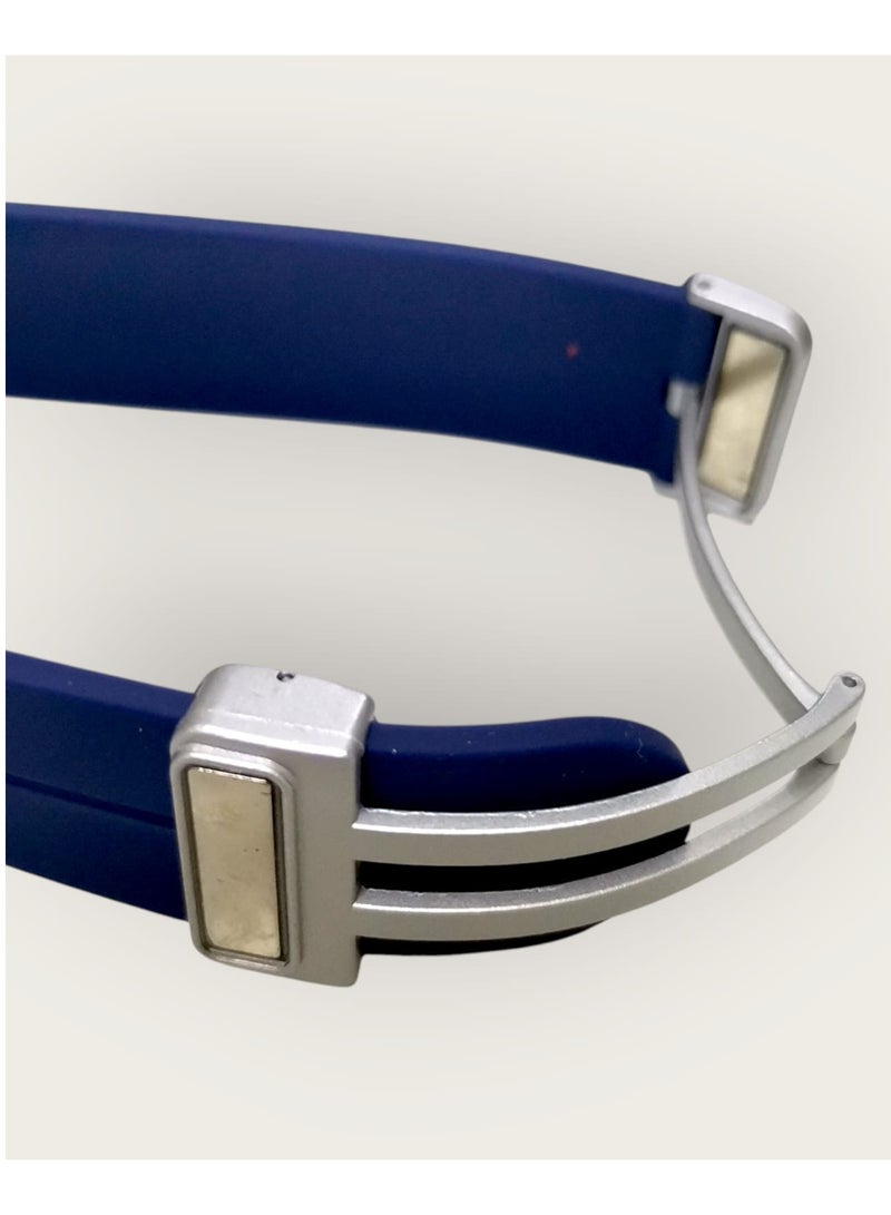 CARDIR Modern Cardir watch with a rubber strap and a transparent dial with a modern design of Latin letters  - Image 4